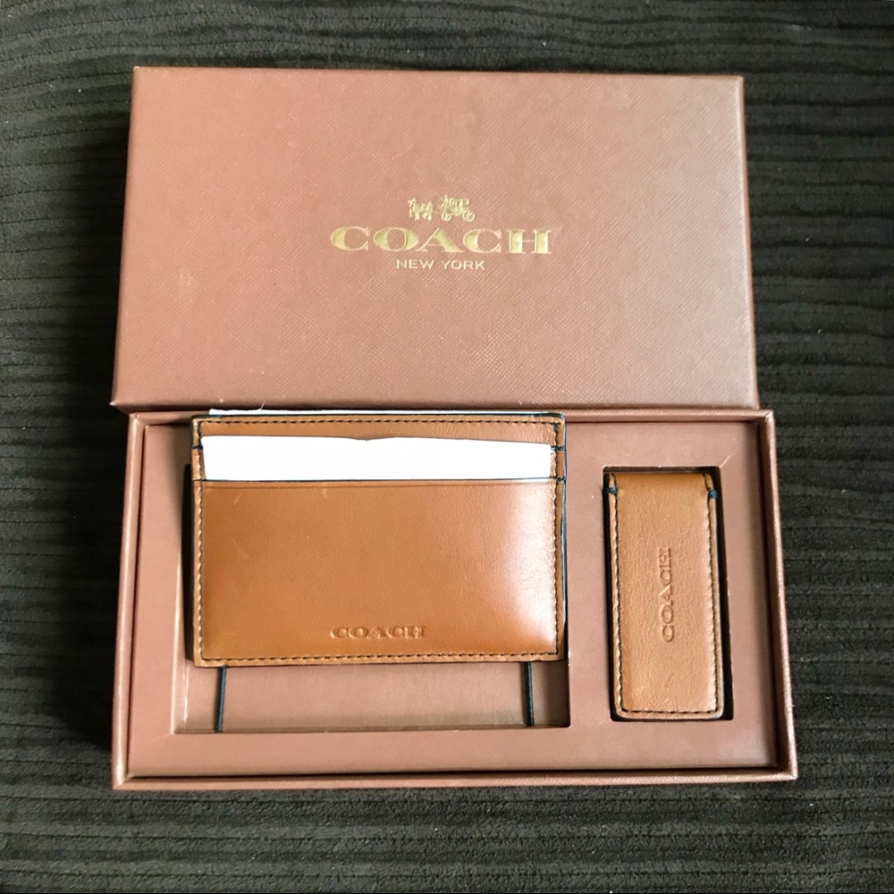 NEW Coach Card Wallet and Money Clip offers accep.